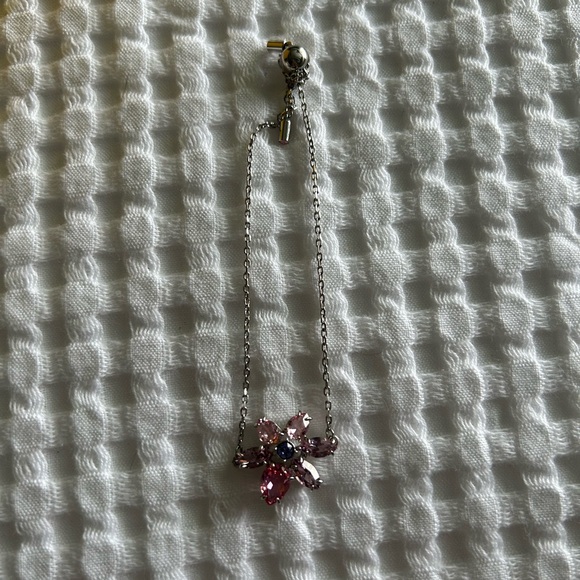 Swarovski Gema Floral Pendant Bracelet - Picture 2 of 6